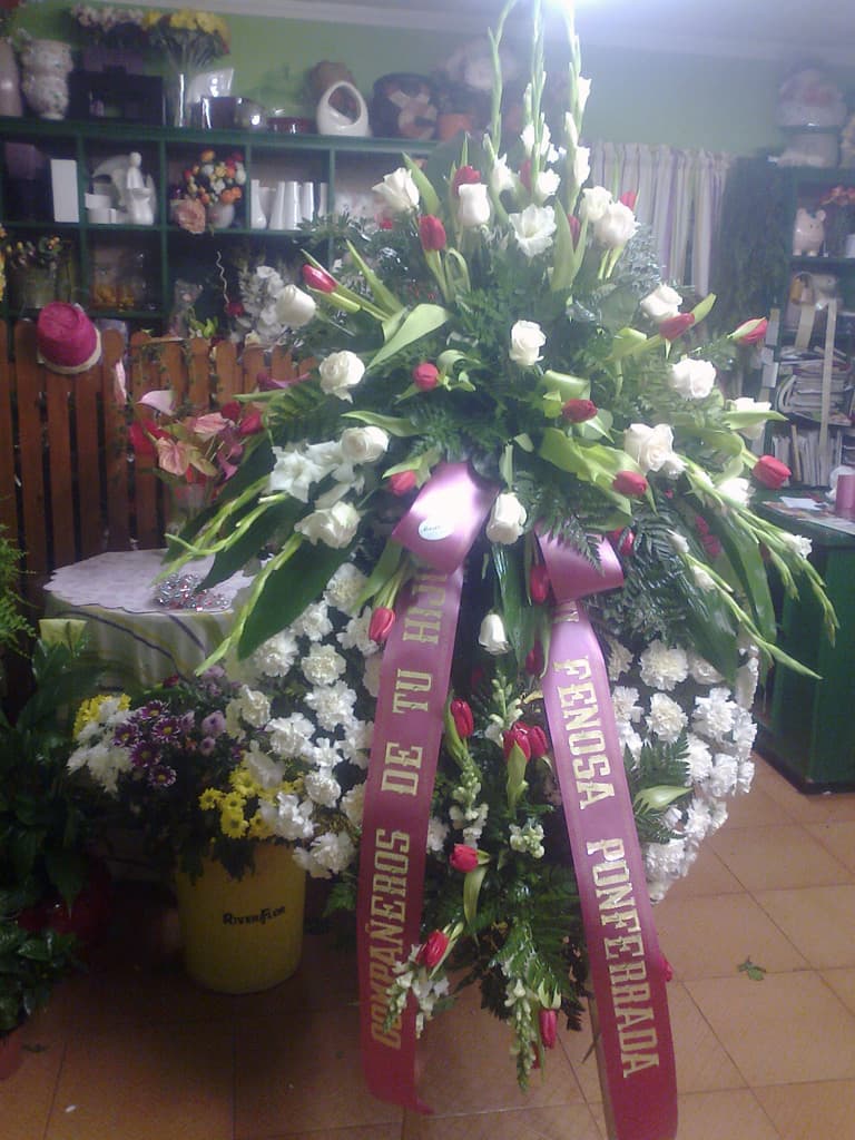 Arreglos funerarios